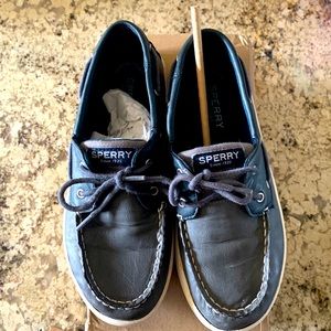 Boys Sperry Boat shoe size 4.5. Navy/grey